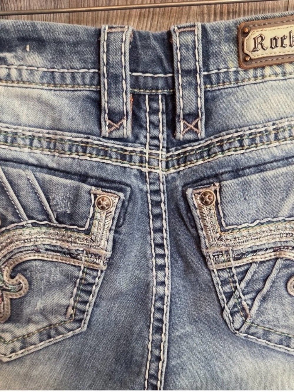 Rock Revival Women's Light Wash Embroidered Bootcut Jeans size 27x31